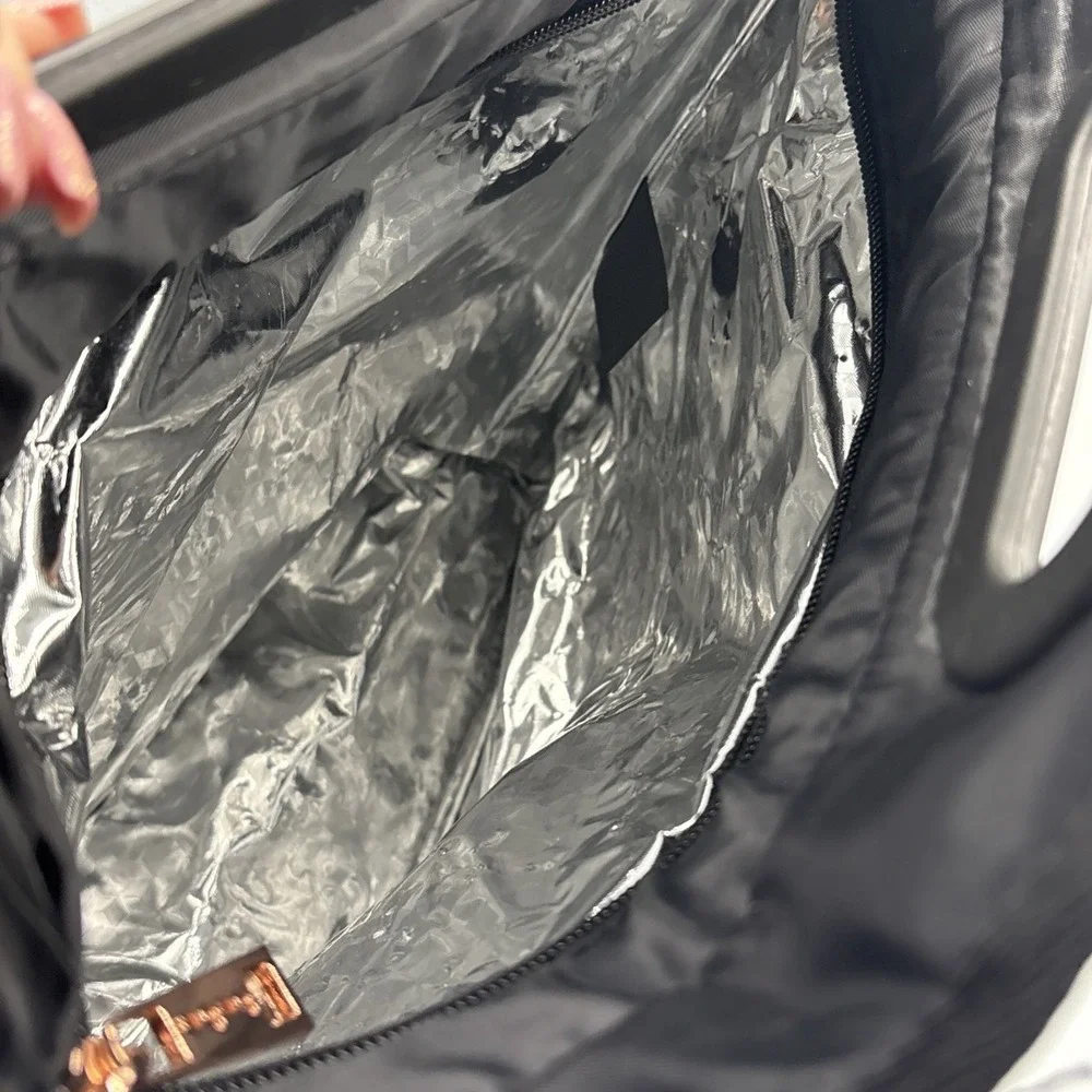 BEBE Tanya Lunch Bag Insulated Zippered Pocket Handle Black Polyester 13.5x13